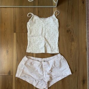 Brandy Melville PJ set
One size